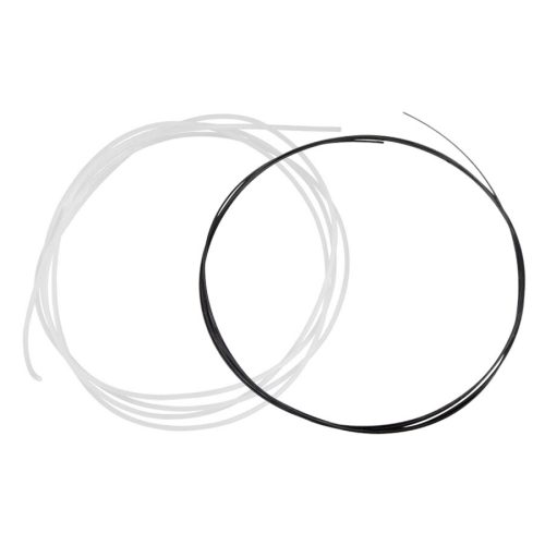 Schwarze und kristallklare PTFE Piercingstange auf weißem Hintergrund