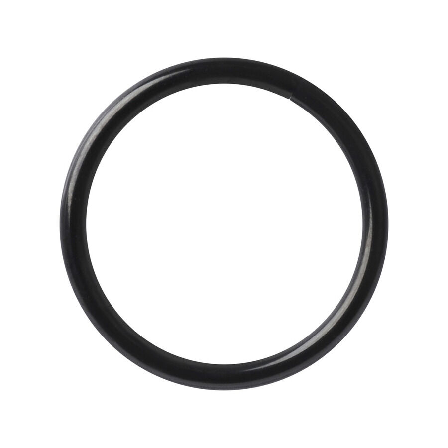 Schwarzer, nahtloser Piercingring aus Chirurgenstahl auf weißem Hintergrund