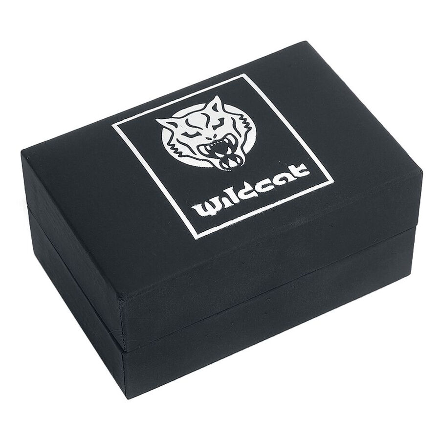 Schwarze rechteckige Schmuckbox mit weißem Wildcat-Logo auf dem Deckel