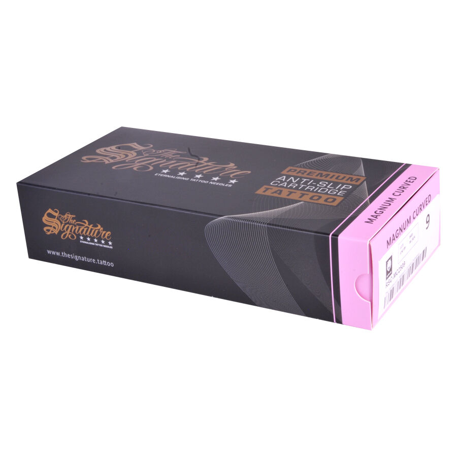 Schwarze Verpackung der Magnum Curved Cartridges von Wildcat mit pinkem Rand auf weißem Hintergrund