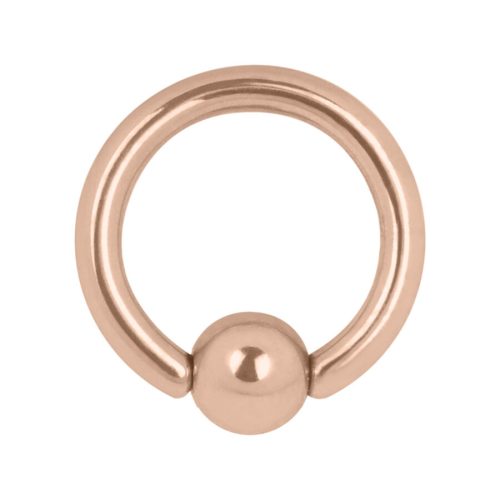 Roségoldener Titan Clip in Ring mit Kugelverschluss auf weißem Hintergrund