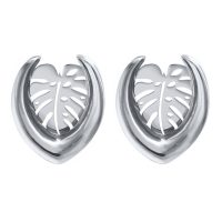 Silberfarbene Ohrsättel in Monstera-Form, 6,0 mm, auf weißem Hintergrund
