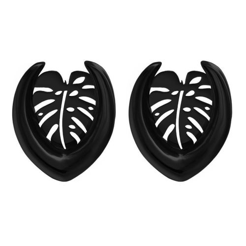 Schwarze Ohr Sättel in Monstera-Form, 30mm, vor weißem Hintergrund