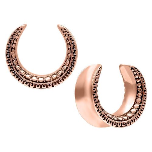 Roségoldene Ear Saddles Maori, 25 mm, auf weißem Hintergrund
