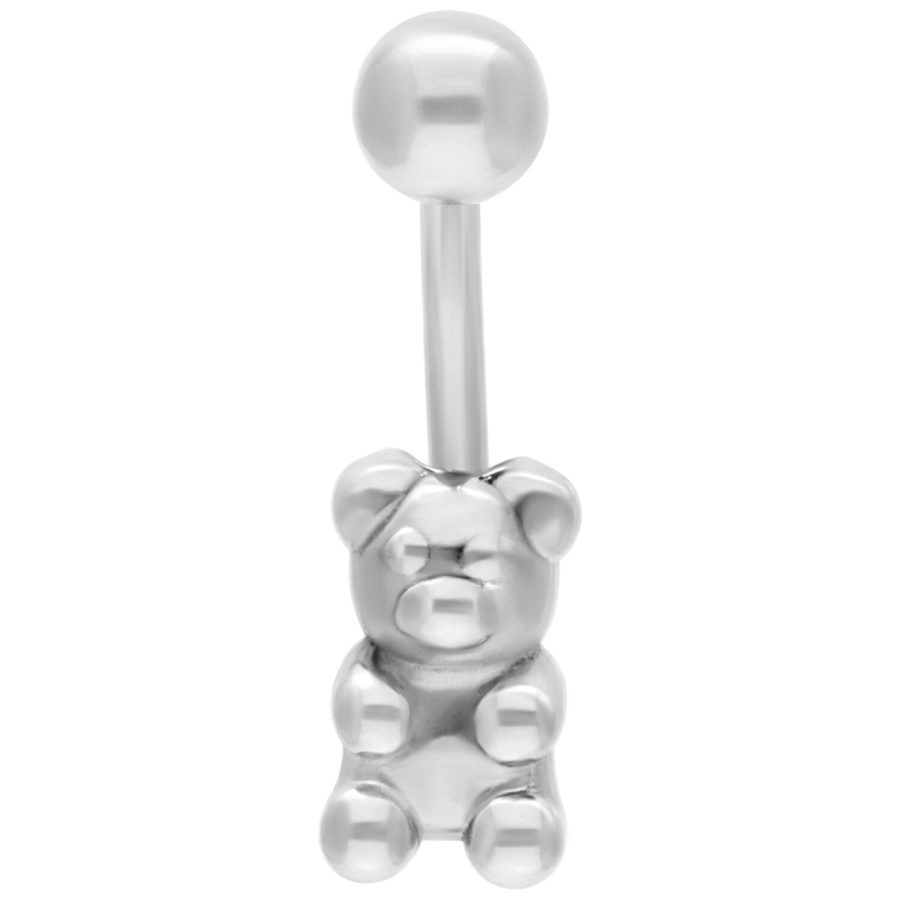 Silbernes Bauchnabelpiercing mit Bärchenanhänger auf weißem Hintergrund