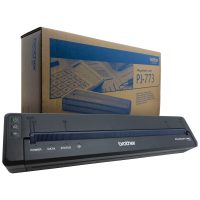 Schwarzer mobiler A4 Thermodrucker mit Kartonverpackung im Hintergrund