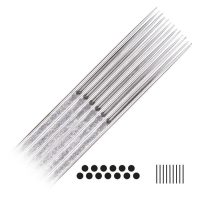Silberne Magnum Long Taper Tattoonadeln auf weißem Hintergrund