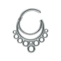 Silberner Septum Clicker mit Bubble Design auf weißem Hintergrund