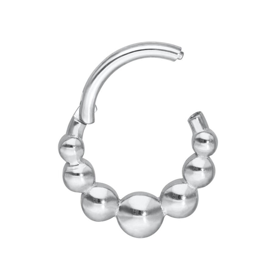 Silberner Septum Clicker mit Kugeldesign auf weißem Hintergrund