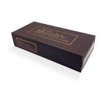 Schwarze Box mit goldener Aufschrift 'The Signature Professional SMP' auf weißem Hintergrund