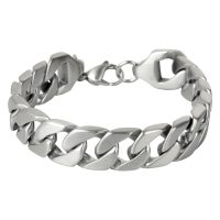 Silbernes Armband aus Chirurgenstahl 316L auf weißem Hintergrund