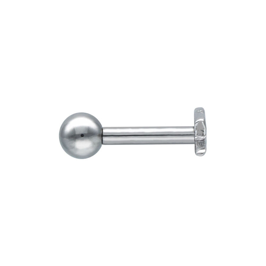 Silberner Ohr Barbell mit Kugel aus Chirurgenstahl auf weißem Hintergrund