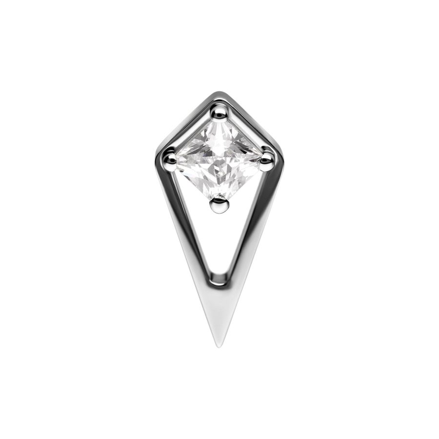 Silberner geometrischer Aufsatz mit klarem Kristall auf weißem Hintergrund