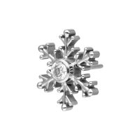 Silberner Schneeflocken-Piercingaufsatz mit klarem Kristall auf weißem Hintergrund