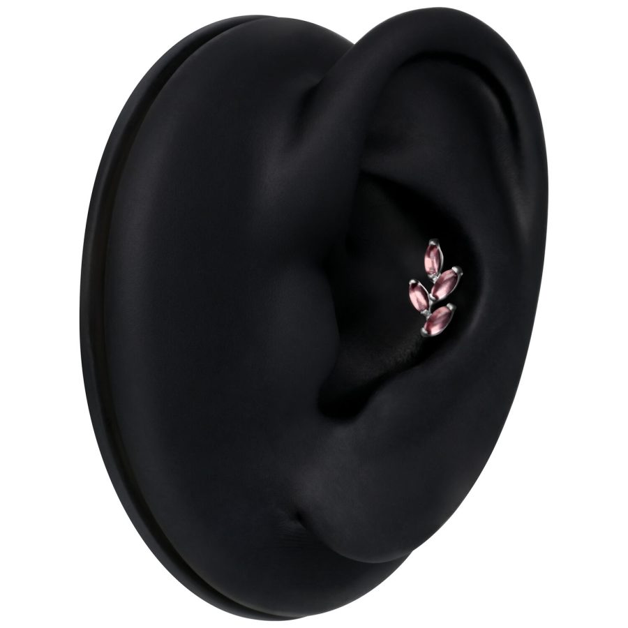 Silberner Piercing Aufsatz mit Amethyst in schwarzem Ohrdisplay