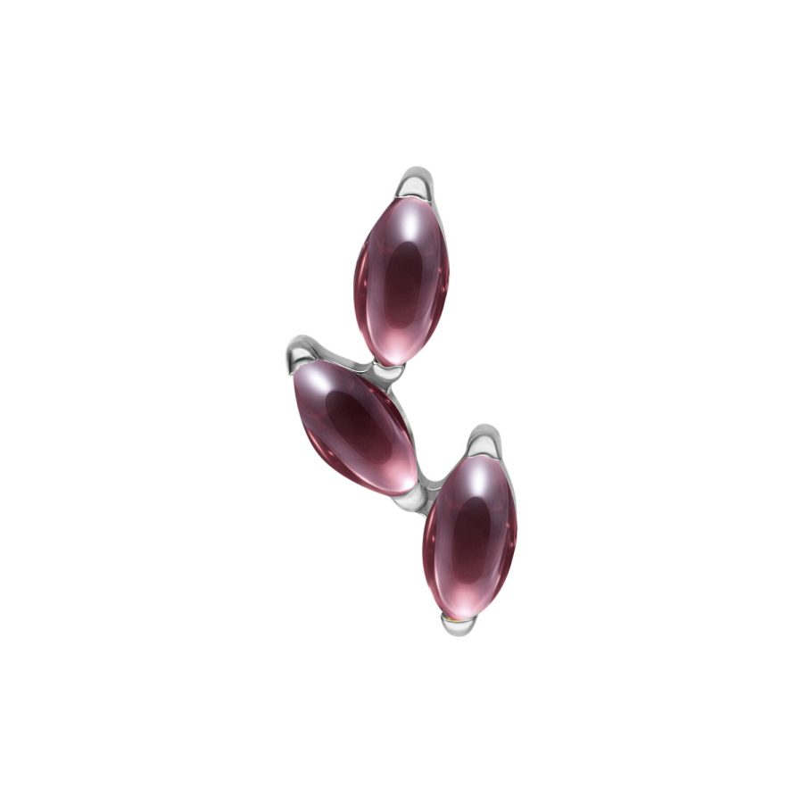 Dreifacher Amethyst-Piercing-Aufsatz in Silber auf weißem Hintergrund