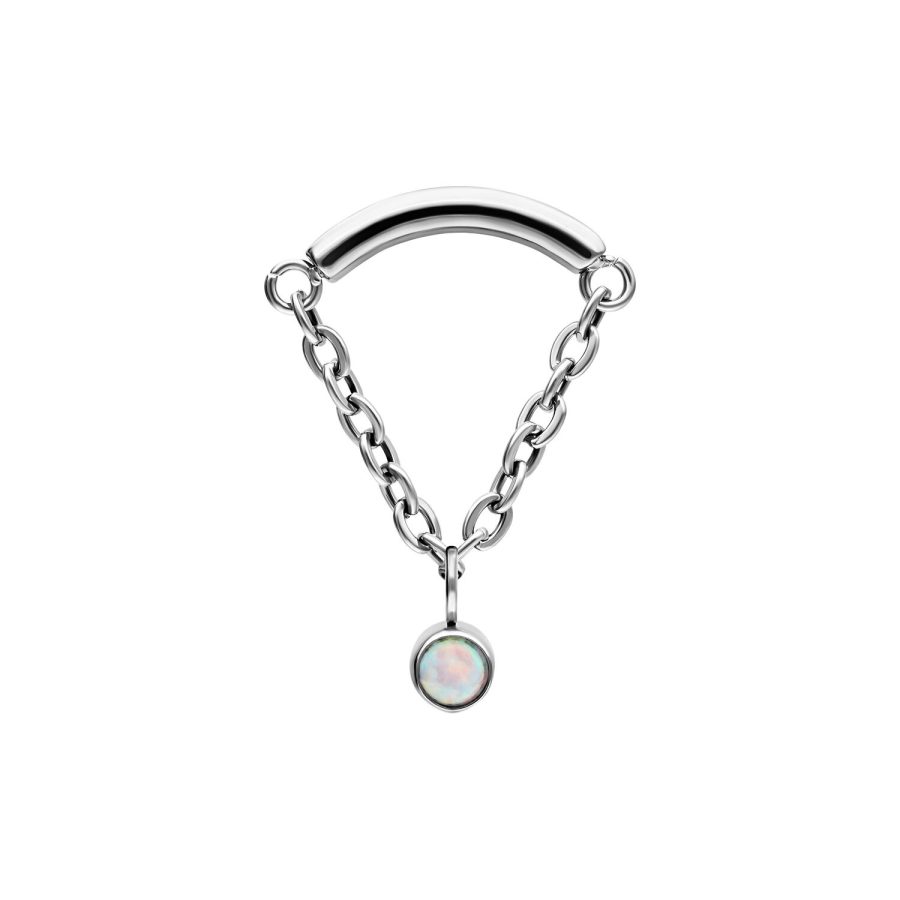 Silberner Helix Piercing Aufsatz mit Kette und synthetischem Opal auf weißem Hintergrund