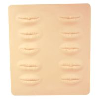 Beige Silikonplatte mit geprägten Lippen, neutraler Hintergrund