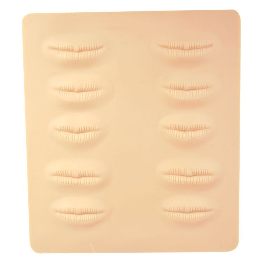 Beige Silikonplatte mit geprägten Lippen, neutraler Hintergrund