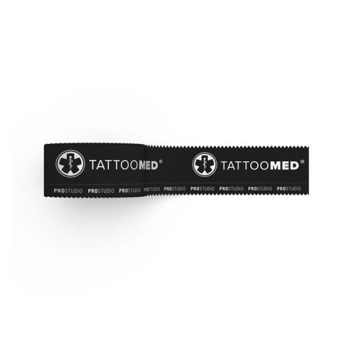 Schwarzes Tattoomed Studio Pro Tape auf weißem Hintergrund