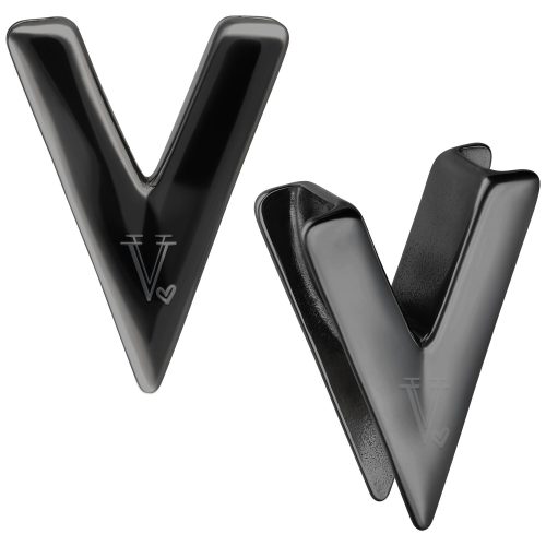 Schwarze V-förmige Earsaddles von Verena Venus, 14 mm, auf weißem Hintergrund