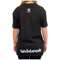 Rückansicht eines schwarzen Wildcat T-Shirts mit Logo auf weißem Hintergrund