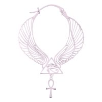 Roségoldene Cleopatra Hoops mit Flügel-Design und Ankh-Anhänger auf weißem Hintergrund