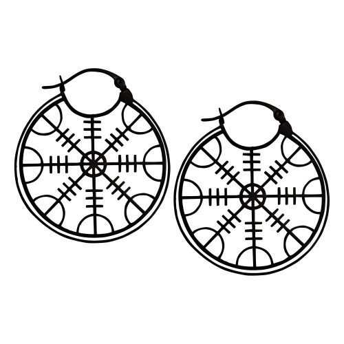 Zwei schwarze Edelstahl-Ohrringe mit Helm of Awe Symbol auf weißem Hintergrund