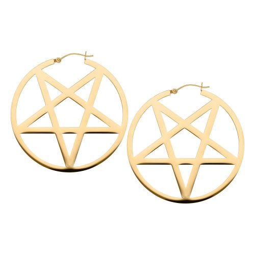 Zwei goldene Pentagram Ohrringe aus Edelstahl vor weißem Hintergrund