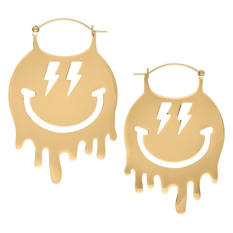 Goldene Smiley Big Hoops Ohrringe mit Blitzmuster auf weißem Hintergrund