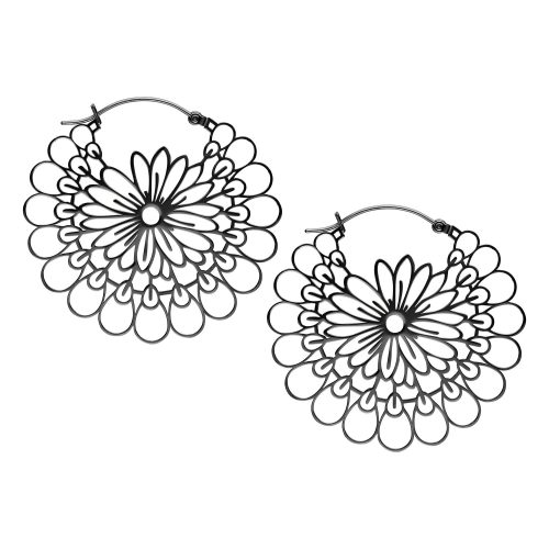 Schwarze Daisy Hoops Ohrringe aus Chirurgenstahl auf weißem Hintergrund