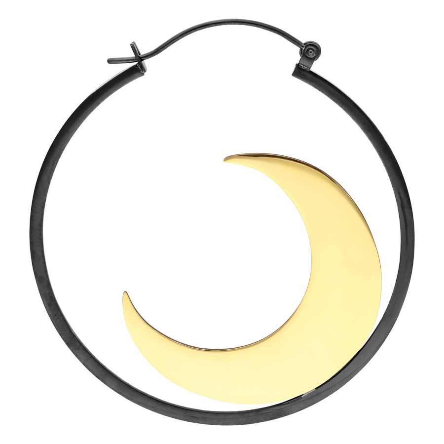 Schwarze und goldene Mangata Hoops Ohrringe mit Halbmond-Design auf weißem Hintergrund