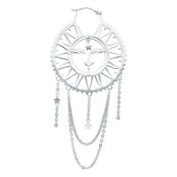 Silberne Oldschool Sun Moon Ohrringe mit Sonne-Mond-Design auf weißem Hintergrund