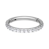 Silberfarbener Piercing Ring mit Kristallen, 6,0 mm Innendurchmesser, auf weißem Hintergrund