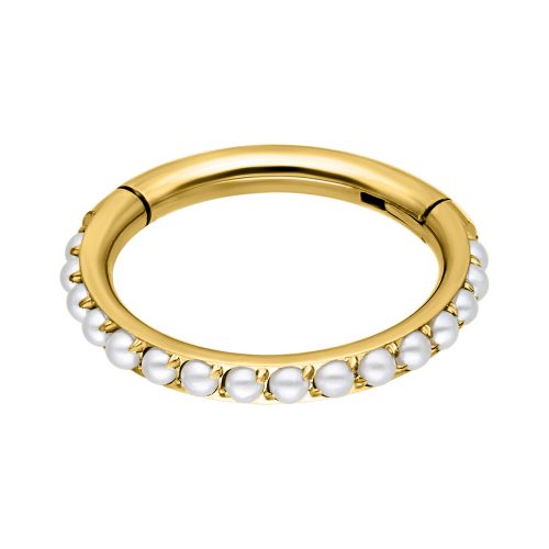 Goldener Metall-Piercingring mit weißen Perlen auf weißem Hintergrund