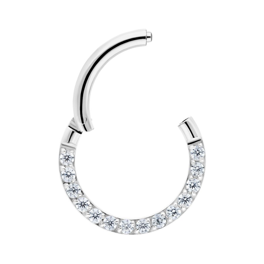 Silberner Pave Set Crystal Clicker mit klaren Kristallen auf weißem Hintergrund