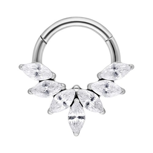 Silberner Septum Clicker mit Marquise Kristallen auf weißem Hintergrund