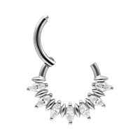 Silberner Septum Clicker mit Marquise-Steinbesatz auf weißem Hintergrund