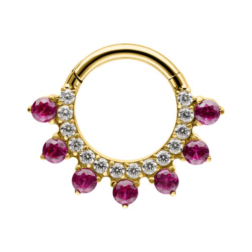 Goldener Piercingring mit roten Rubinen und klaren Kristallen auf weißem Hintergrund