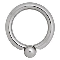 Silberner Titan-Piercing-Ring mit Schraubkugel vor weißem Hintergrund