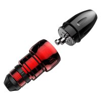 Schwarzer und roter Xion Pen aus Aluminium auf weißem Hintergrund