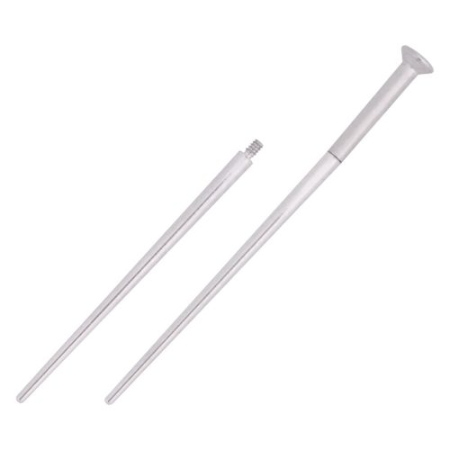 Silberner Titan Einführungsstift für Piercings auf weißem Hintergrund
