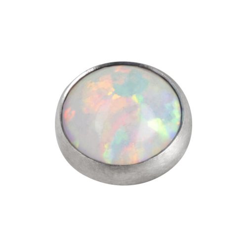 Weißer synthetischer Opal Dermal Anchor mit 1,2 mm Gewinde auf weißem Hintergrund