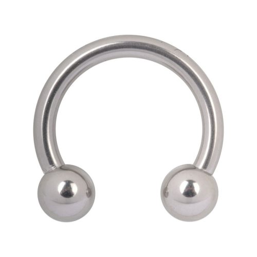 Silberner Circular Barbell aus Titan mit zwei Kugeln auf weißem Hintergrund