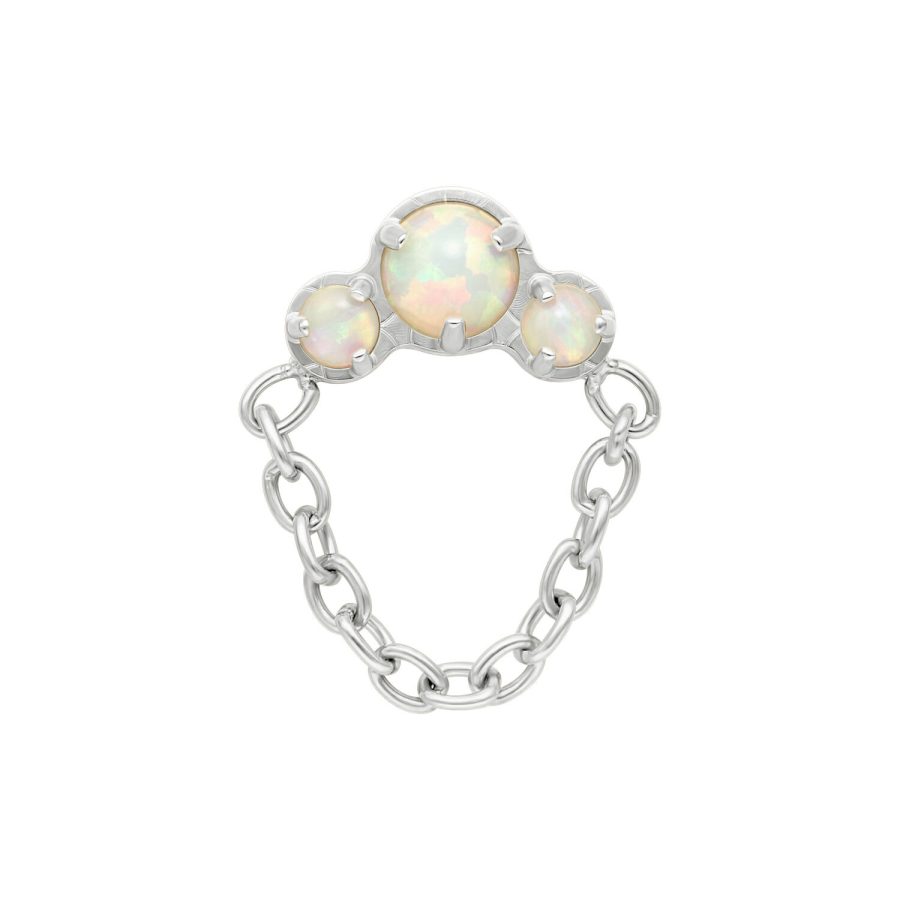 Weißgoldener Opal-Aufsatz mit drei Opalen und Kettenanhänger auf weißem Hintergrund