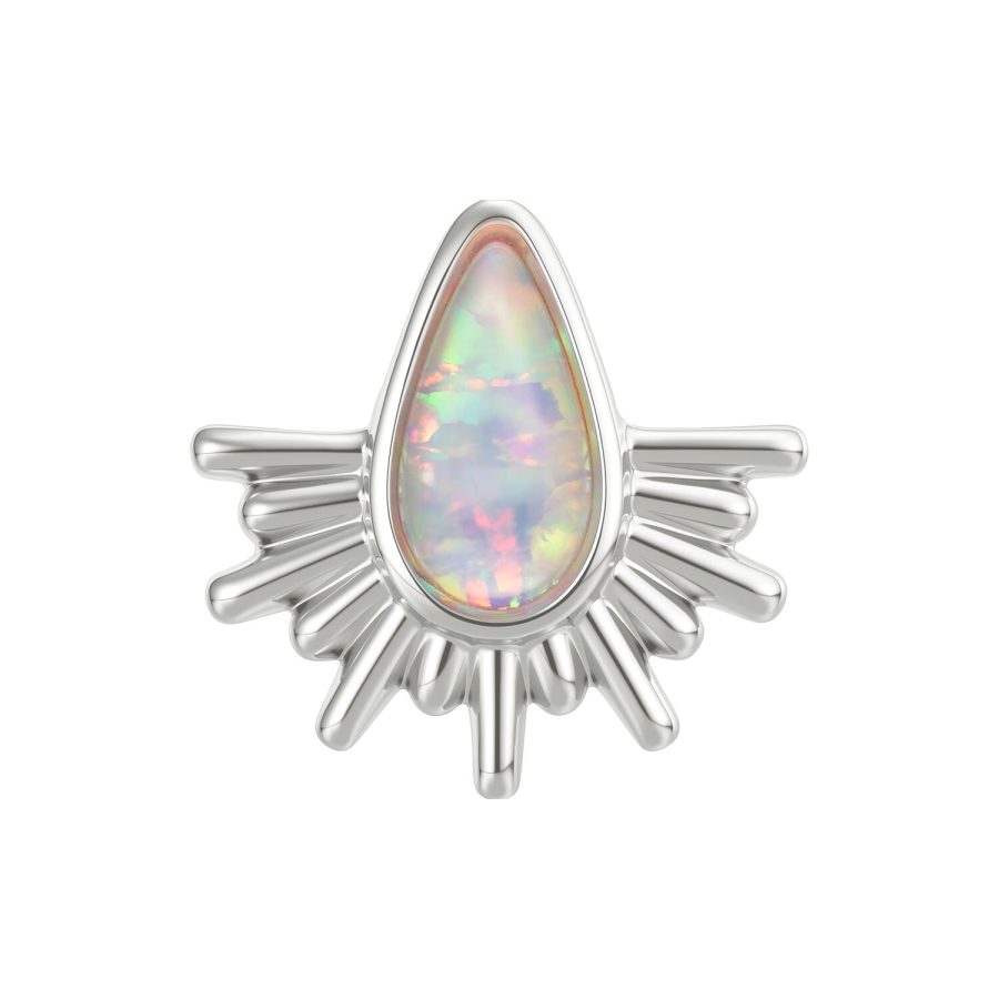 Tropfenförmiger Opal-Aufsatz mit silbernen Sonnenstrahlen auf weißem Hintergrund