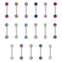Sechzehn bunte Piercing Barbells aus Titan, jeweils mit zwei Kristallkugeln in verschiedenen Farben, auf weißem Hintergrund.